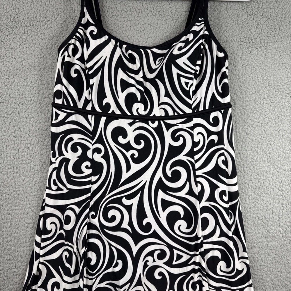 Women's Black &‎ White Swirl One-Piece Swimdress